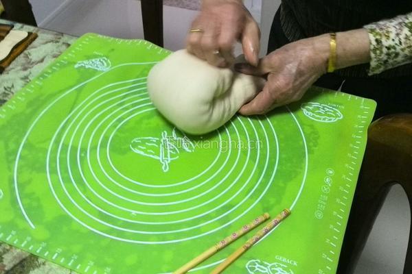 豆沙馒头的做法图解3