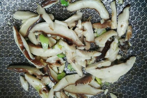 油麦菜扒香菇的做法图解4