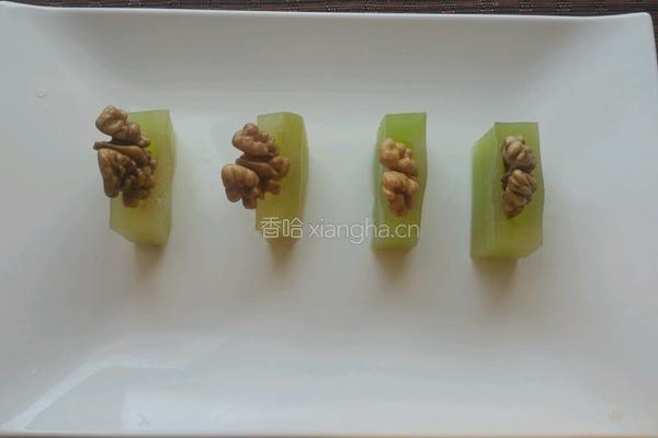 莴笋核桃仁的做法图解7