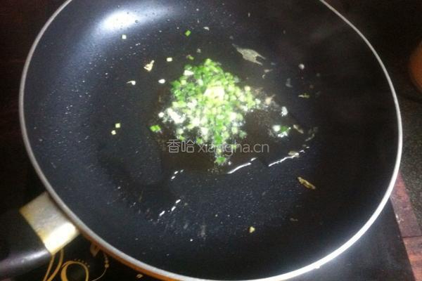 胡萝卜炒鸡蛋的做法图解3