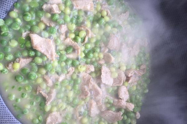 豌豆炒肉片的做法图解8