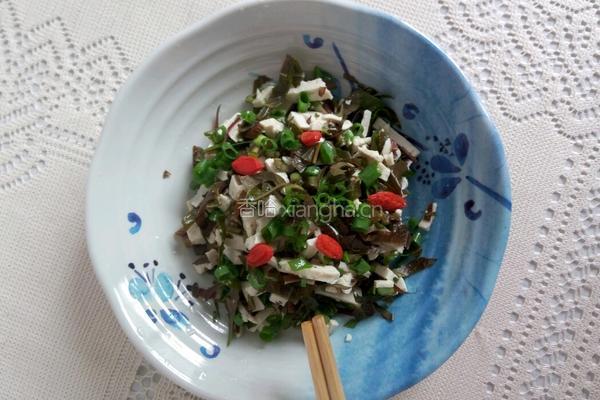  香椿拌豆腐的做法图解7