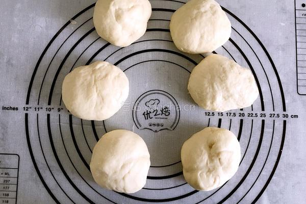 酸奶豆沙面包的做法图解8