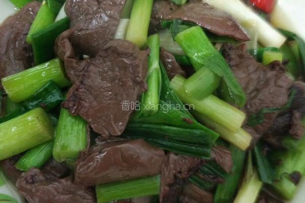 蒜苗炒猪血（微辣版）的做法图解4