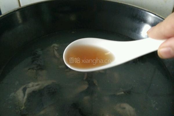 香菇乌鸡汤的做法图解3