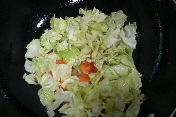 胡萝卜包菜炒肉的做法图解7