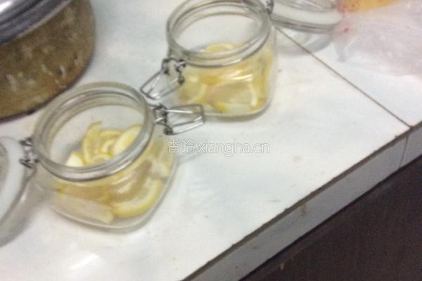 草莓柠檬茶的做法图解3