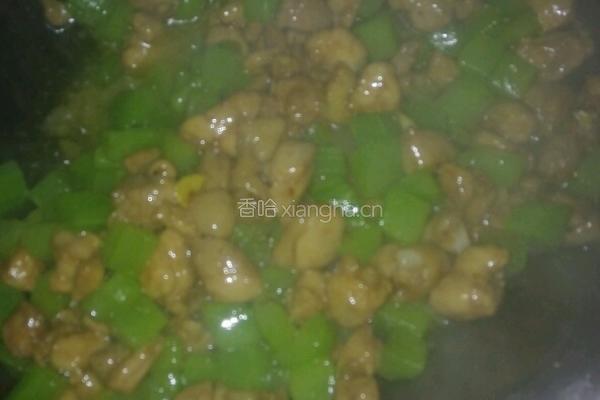 青笋鸡丁的做法图解7