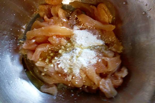 鸡丝豆角焖面的做法图解2