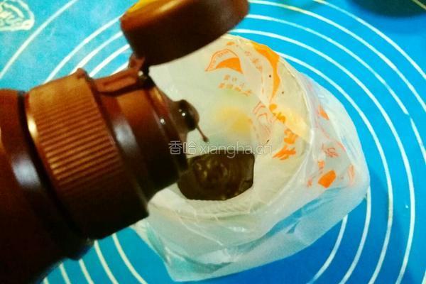 巧克力芒果拉花酸奶杯的做法图解8