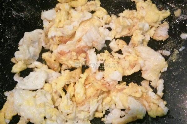 蛋炒饭的做法图解1