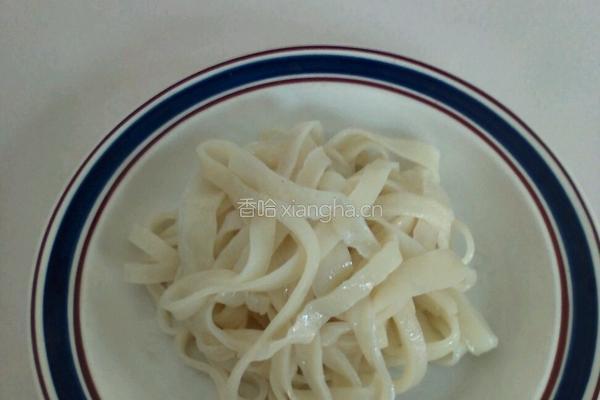 香辣凉皮的做法图解1