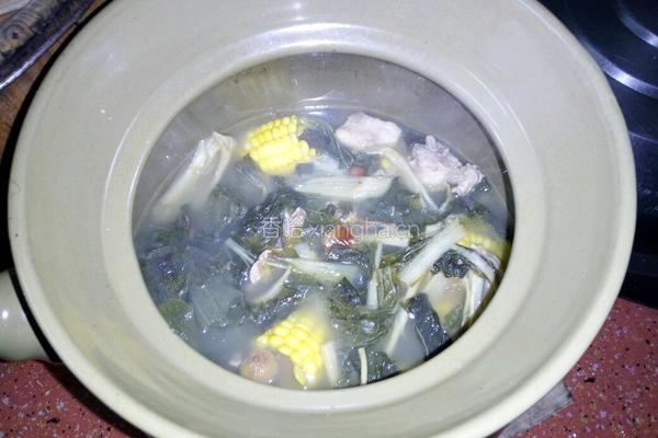 猪骨菜干汤的做法图解6