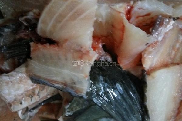 鱼骨汤的做法图解2