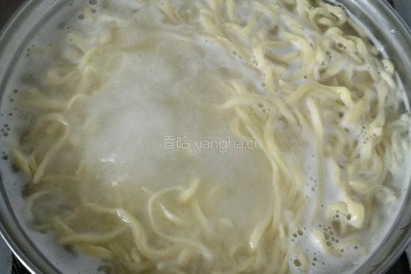 手工麻辣面的做法图解6