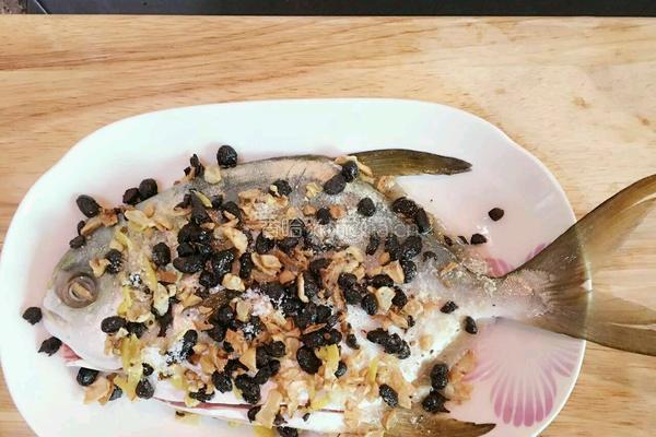 豆鼓蒸仓鱼的做法图解7