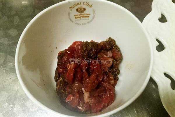 三丝炒牛肉的做法图解2