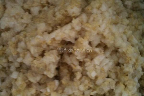 猪肉酸菜包子的做法图解3