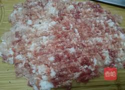 梅菜肉丸的做法图解3
