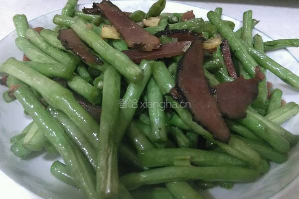 湖南熏腊肉炒豆角的做法图解6