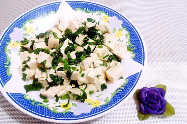 香椿拌豆腐的做法图解7