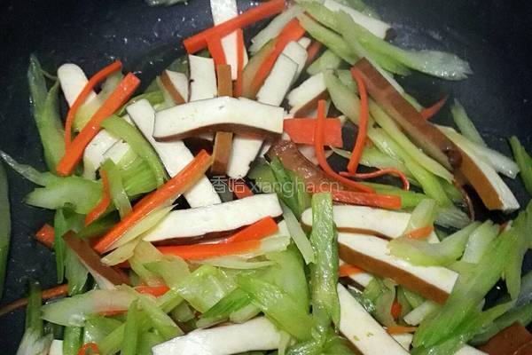 芹菜炒香干的做法图解7
