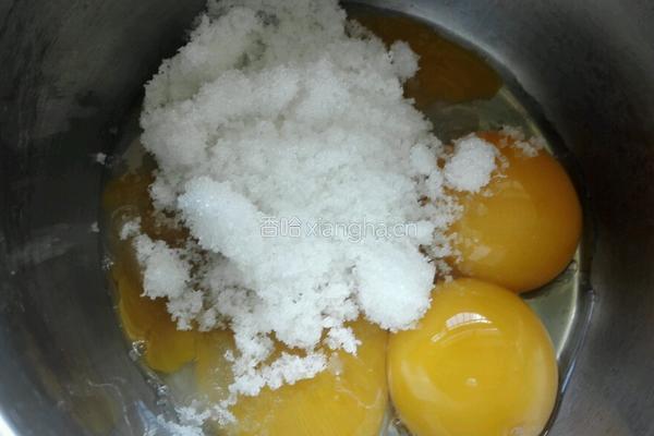 卡仕达香蕉肉松面包的做法图解1