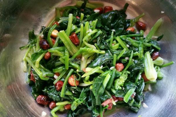 凉拌菠菜花生米的做法图解6