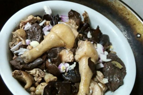 冬菇木耳蒸鲜鸡的做法图解3