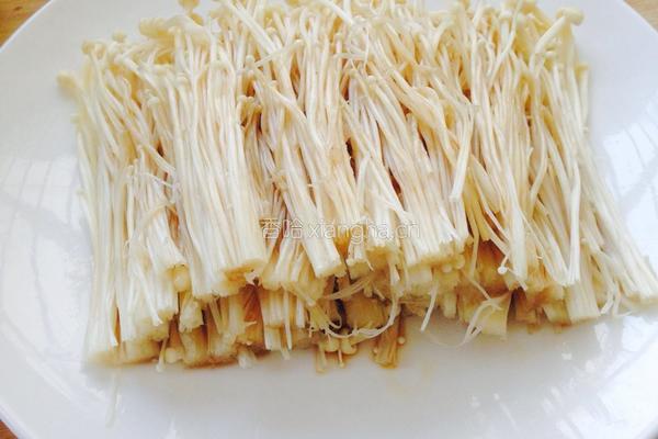油泼金针菇的做法图解5
