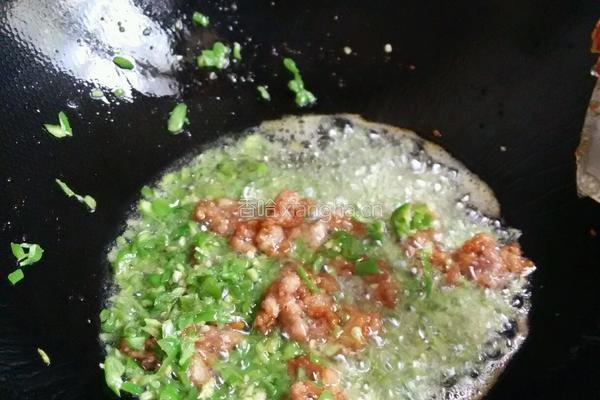 自制酸豆角炒肉沫的做法图解12