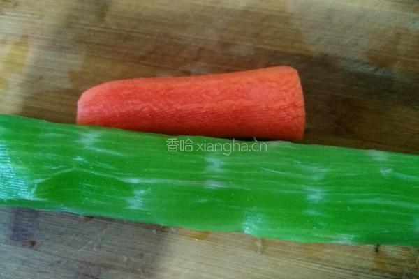 凉拌莴笋丝的做法图解2