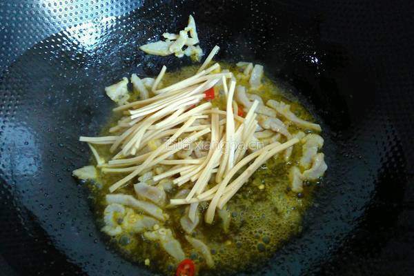 野蒜百叶炒咸肉丝的做法图解4