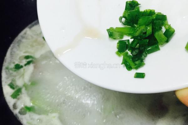 上汤鲈鱼的做法图解15