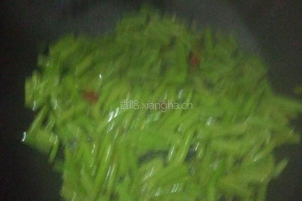 酸辣空心菜梗的做法图解3