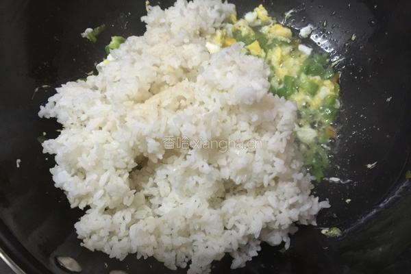 甜椒蛋炒饭的做法图解6