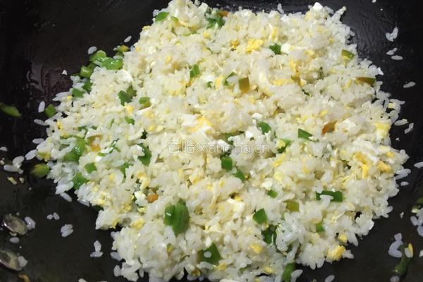 甜椒蛋炒饭的做法图解7