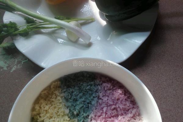 彩椒炒彩虹米饭的做法图解1