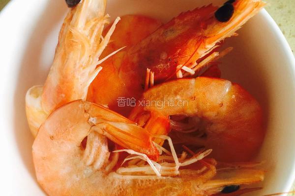 基围虾寿司的做法图解2