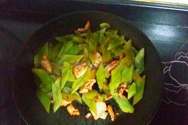 苦瓜炒肉片的做法图解7