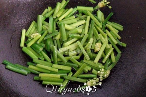 韭菜花炒鸡蛋的做法图解4