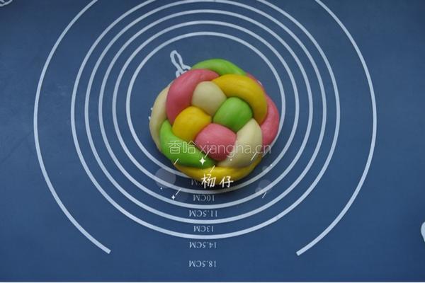 彩色绣球面包做法