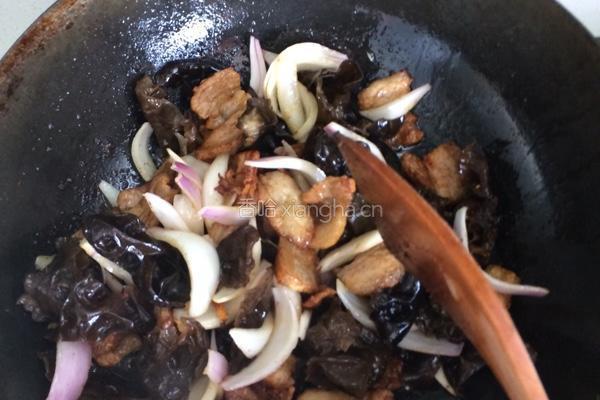 〖 洋葱木耳炒肉 〗的做法图解5