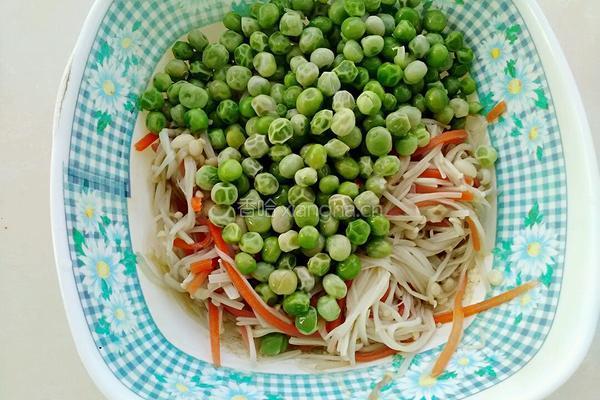 蒜香青豆拌金针菇的做法图解8