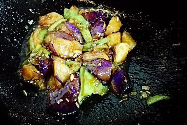 家常红烧茄子的做法图解8