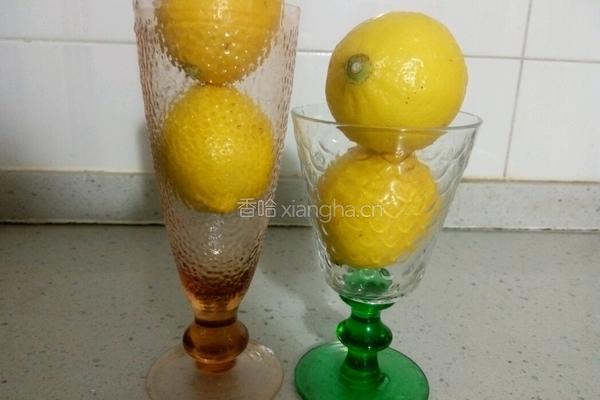 自制柠檬酸奶沙冰的做法图解1