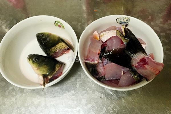 酸菜鱼的做法图解1