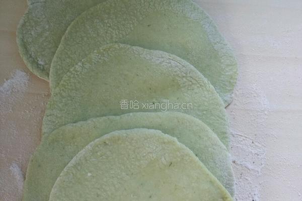 菠菜玫瑰花卷花式馒头的做法图解8