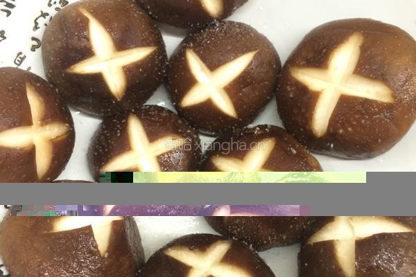 蒜蓉烤香菇的做法图解2