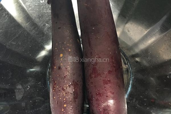 鱼香肉末茄子的做法图解1